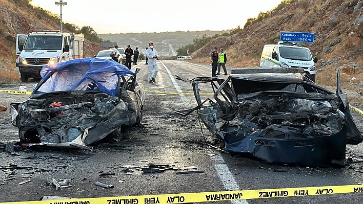 Üniversite hayali facia ile sonlandı: araçta yanarak can verdiler