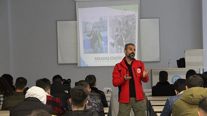 Üniversite velise öğrencilerine 'terör' eğitimi