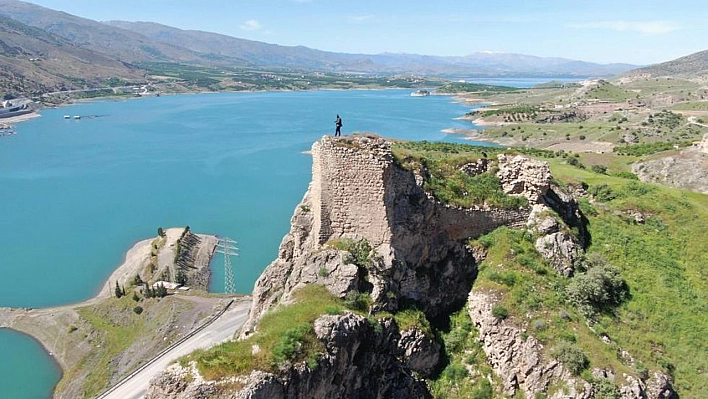 Urartuların Batıdaki Son Kalesi Tomisa, Zamana Direniyor