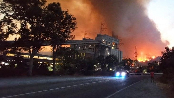 Uzman isimden korkutan açıklama: Termik santraldeki yangın zehirli gaz saçabilir