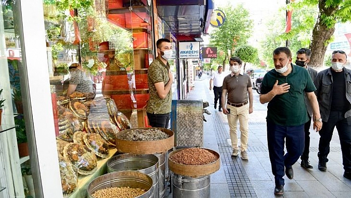 Vali Baruş ve Başkan Gürkan'dan esnafa ziyaret