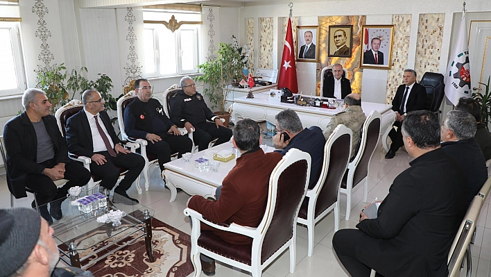 Vali Hatipoğlu Elazığ'ı karış karış geziyor