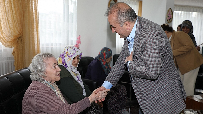 Vali Hatipoğlu'ndan anneler günü ziyareti: Huzurevinde duygu dolu anlar