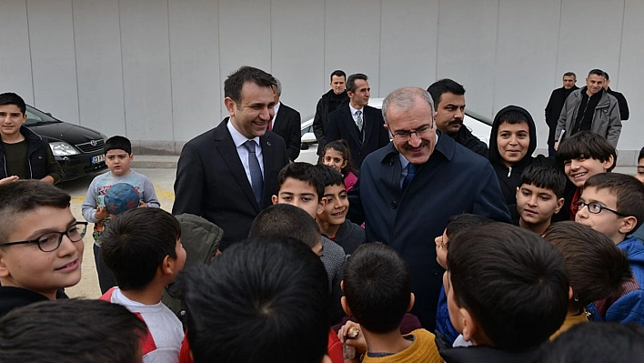 Vali Toraman'dan TOKİ Yemişlik İlk ve Ortaokuluna Ziyaret