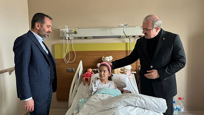 Vali Toraman ve Başkan Şerifoğulları, Depremzedeleri Ziyaret Etti