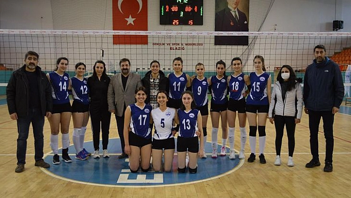 Voleybolda yüzler gülüyor