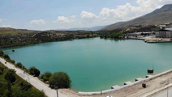 Yağışlar Malatya'da çiftçilerin yüzünü güldürüyor