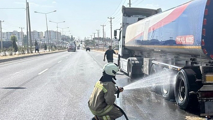 Yakıt Yüklü Tanker Alev Aldı