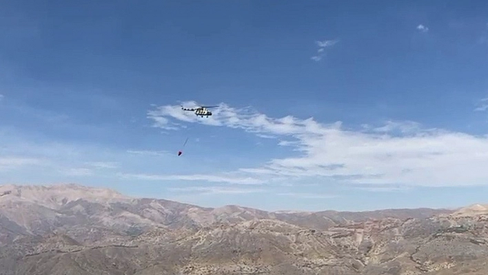 Yangın kontrol altına alınarak söndürüldü: 6 helikopterle müdahale edildi