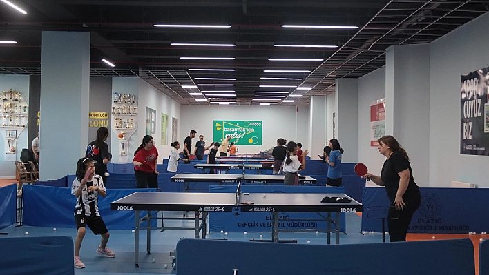 Yaşayan stadyum büyüyor: Masa tenisinin en modern salonu Elazığ'da açıldı