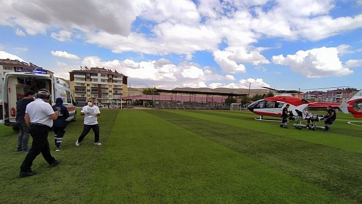 Yaşlı kadının imdadına hava ambulansı yetişti