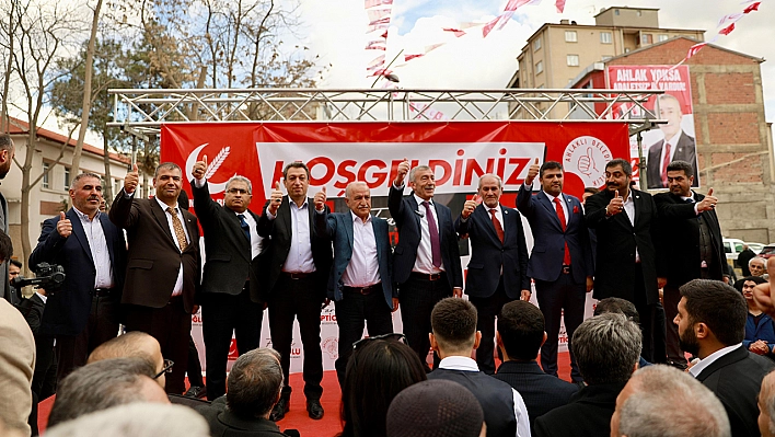 Yeniden Refah Partisi'nden Miting Gibi SKM Açılışı