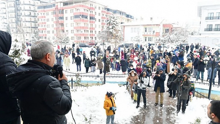 Yeşilyurt'ta düzenlenen '1.kartopu ve kardan adamlar şenlikleri' renkli anlara sahne oldu