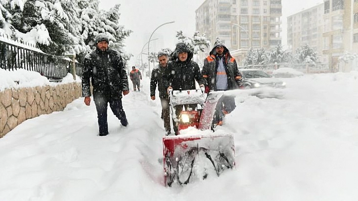 Yeşilyurt'ta kar seferberliği