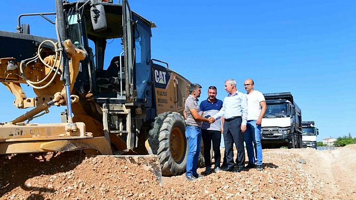 Yeşilyurt'un merkez ve kırsal bölgelerinin ulaşım ağı konforlu hale geliyor