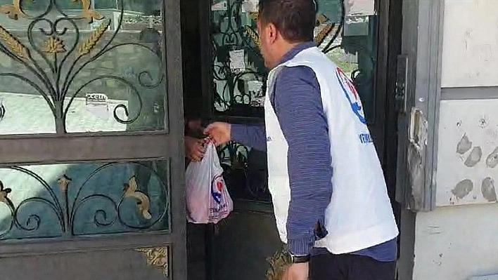 Yetimler Vakfı Elazığ'da Yüzlerce Aileye Kurban Eti Dağıttı