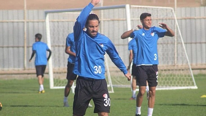 Yiğitcan Erdoğan yeniden Elazığspor'da