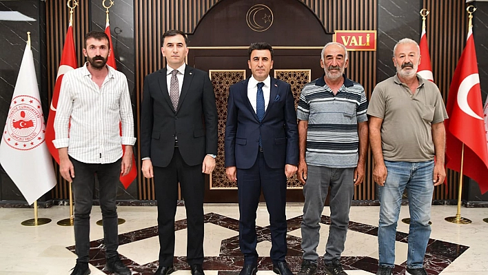 Yıldırım düşmesi sonucu 216 hayvanını kaybeden üreticilerin zararı karşılanıyor