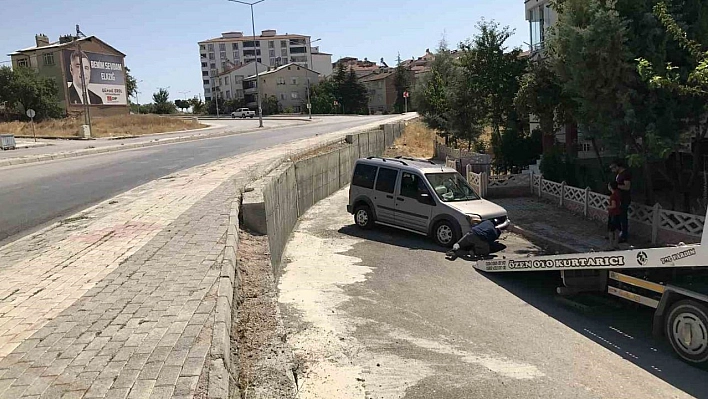 Elazığlı Vatandaşlar Korkudan Evlerinin Önünde Oturamıyor! İşte Sebebi..