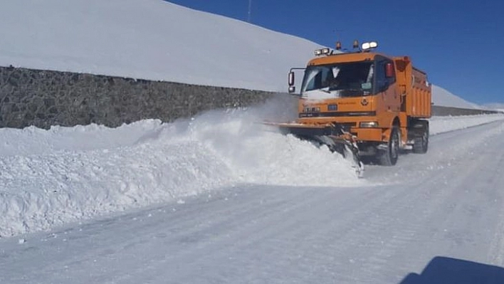 Yola Çıkacaklar Dikkat! KGM Kapanan Yolları Açıkladı