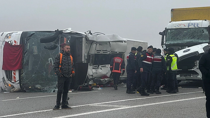 Yolcu Otobüsü Devrildi 4 Ölü 36 Yaralı!