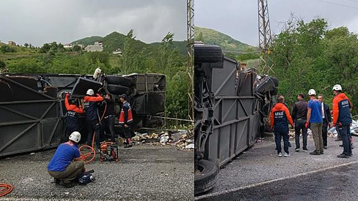 Yolcu Otobüsü Tırla Çarpıştı: 2 Ölü, 4'ü Ağır 30 Yaralı