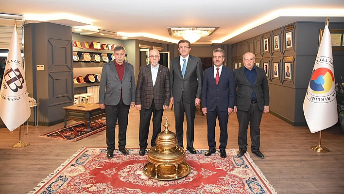 Zeybekçi Elazığ ticaret borsasında sahur programına katıldı