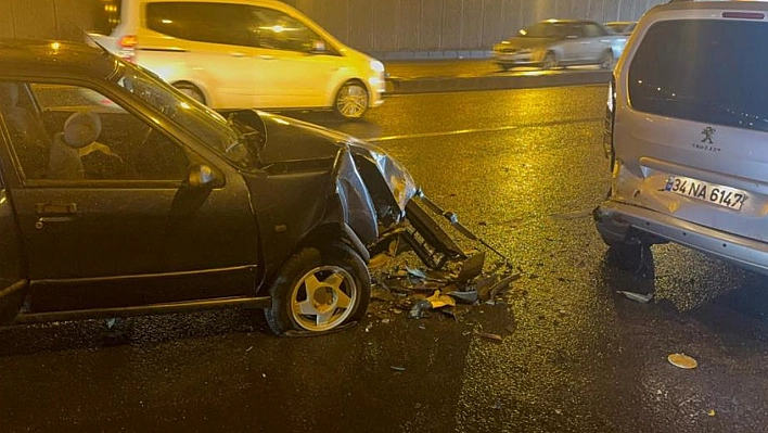 Zincirleme trafik kazası sonucu 3 kişi yaralandı