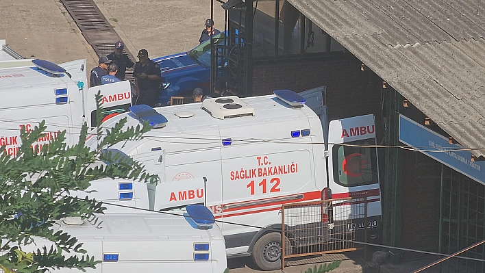 Zonguldak'ta göçük altında kalan 5 madenciden 4'ü kurtarıldı