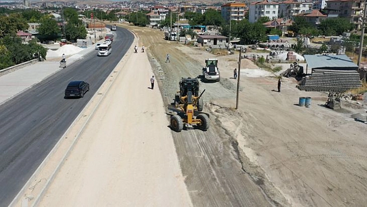 Kızılay Mahallesi'ni Gümüşkavak TOKİ'lere Bağlayan Güzergâhta Yol Çalışmaları Devam Ediyor