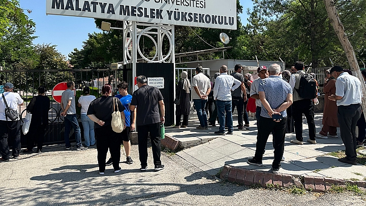 Malatya'da YKS'nin ikinci oturumu başladı