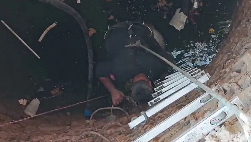 Adıyaman'da su kuyusuna düşen keçi kurtarıldı