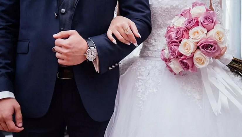 Aile ve Gençlik Fonu'ndan genç çiftlere milyarlık destek