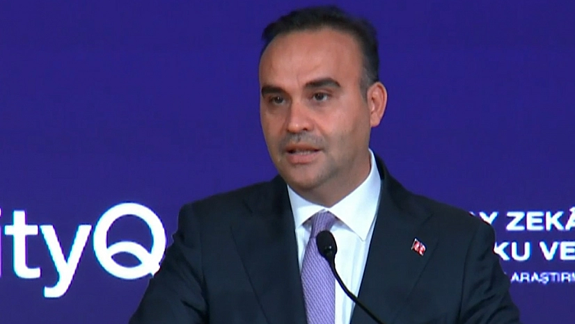 Bakan Kacır, yapay zeka sempozyumunda konuştu