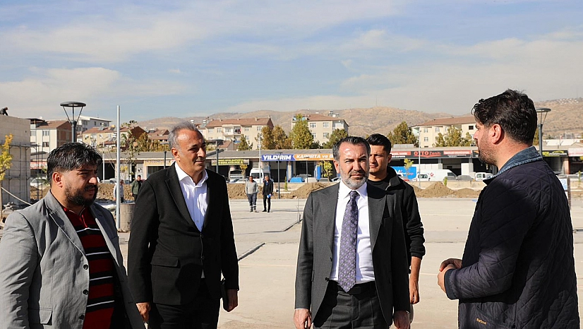 Başkan Şerifoğulları Seksenler Sokağı'nda incelemelerde bulundu