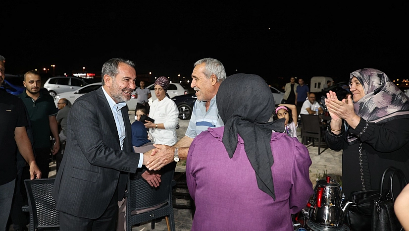 Başkan Şerifoğulları, Seksenler Sokağı'nda vatandaşlarla buluştu