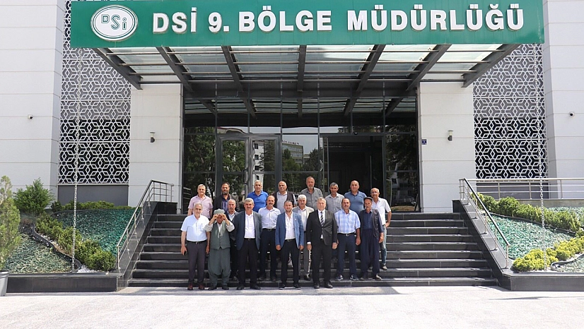 Battalgazi muhtarlarından Elazığ DSİ'ye sulama çıkarması