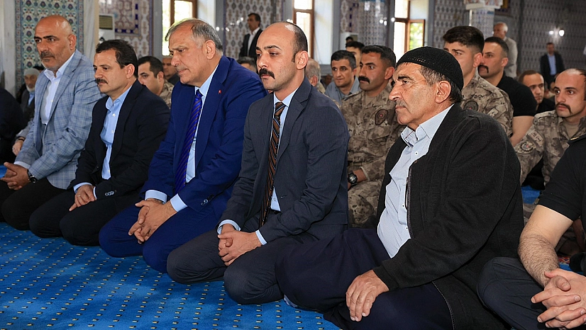 Bingöl'de 33 şehit dualarla anıldı