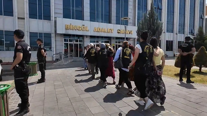 Bingöl'de hırsızlık çetesine büyük darbe: 10 gözaltı!
