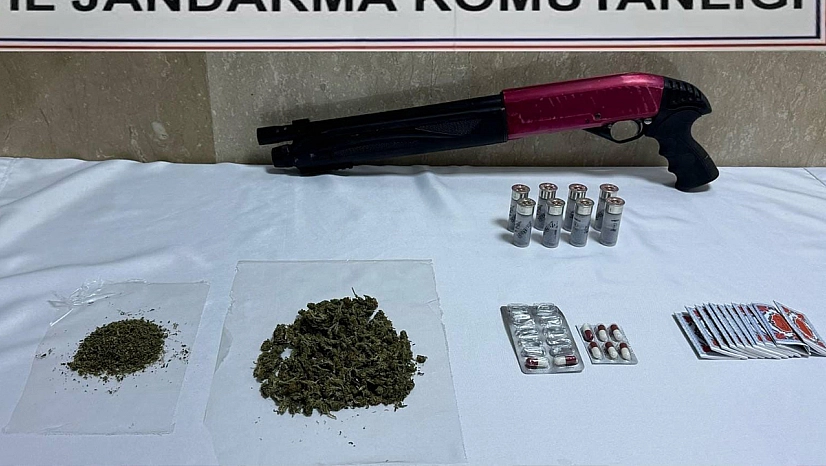 Bingöl'de uyuşturucu madde ve ruhsatsız silah ele geçirdi