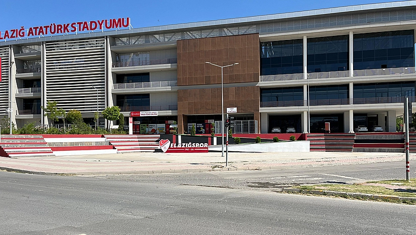 Elazığ Atatürk Stadyumu renkleniyor