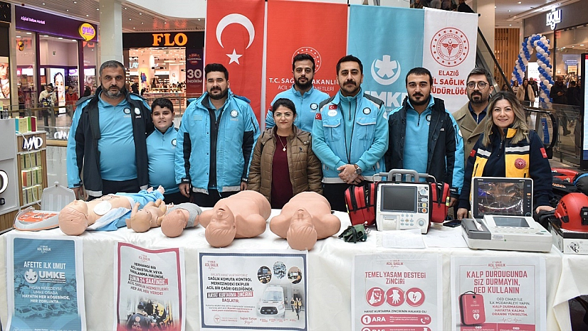 Elazığ'da Acil Sağlık Hizmetleri Haftası'nda vatandaşlara uygulamalı eğitim