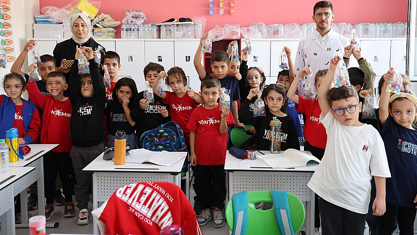 Elazığ'da Çocuklarda el yıkamaya teşvik etmek için meyve şeklinde sabun tasarladı