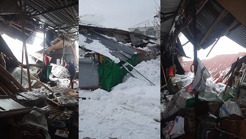 Elazığ'da kar ve fırtına köyün tek marketini kullanılamaz hale getirdi