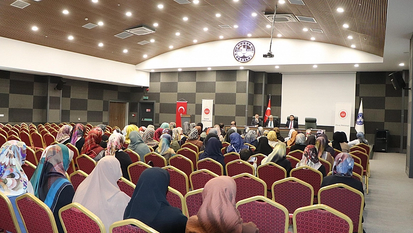 Elazığ'da Kur'an kursu öğreticileri mutat toplantıda bir araya geldi