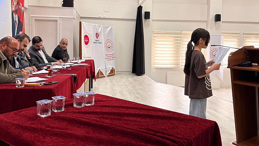 Elazığ'da şiir okuma yarışması