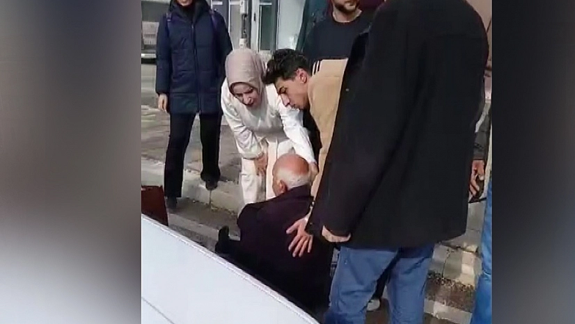 Elazığ'da talihsiz kaza: Yaşlı adama otomobil çarptı