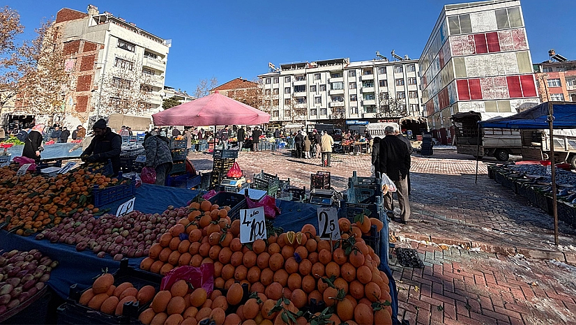 Elazığ'da Yılbaşı öncesi Salı Pazarı'nda durgunluk