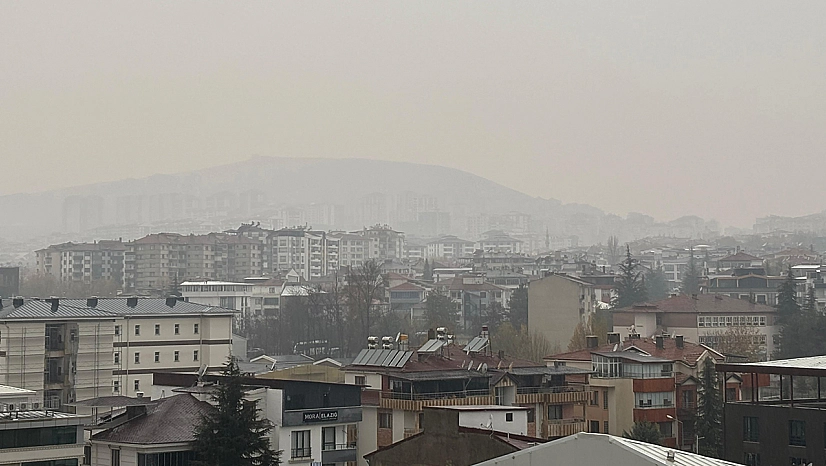 Elazığ'ın yüksek kesimlerinde sis etkili oldu