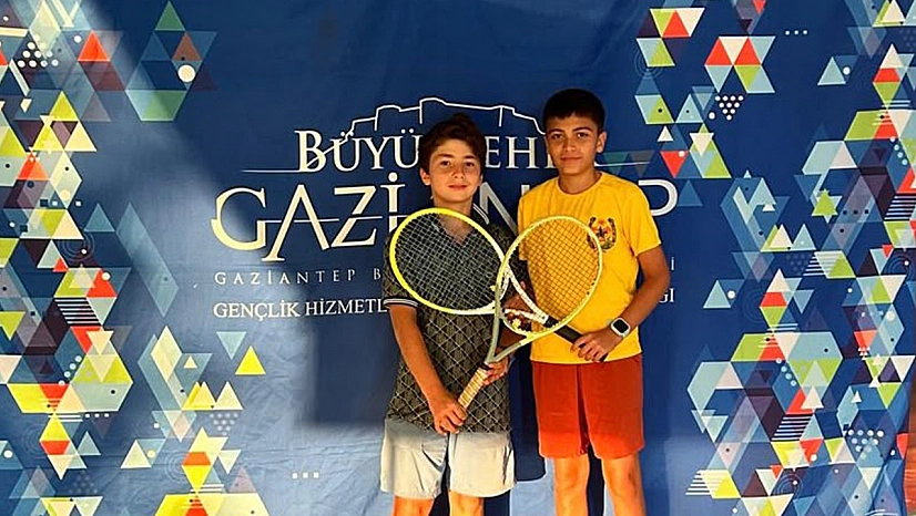 Elazığlı genç tenisçilerden Gaziantep'te kürsü başarısı